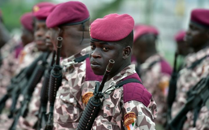 Des soldats des forces ivoiriennes Forces Armée de Côte d Ivoire FACI