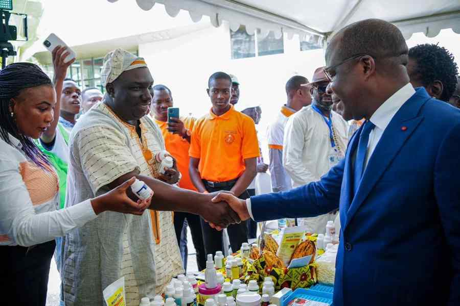 3ème édition d Africa Santé Expo à Abidjan le ministre de la Santé