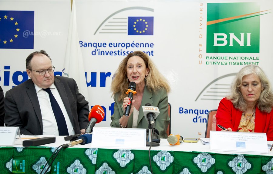 Agriculture Signature De Convention Entre La Bni Et La Banque