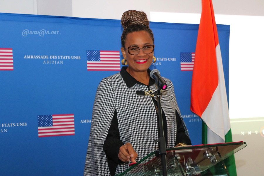 L ambassadrice des États Unis en Côte d Ivoire Jessica Davis Ba