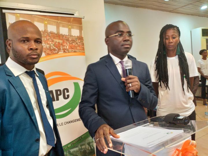 C Te Divoire Un Second Mouvement Se Mue En Parti Politique Pour