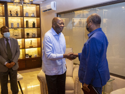 Processus électoral en Côte d'Ivoire : Laurent Gbagbo échange avec le Représentant spécial de l’ONU