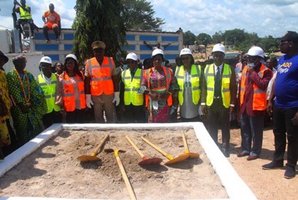 Région de la Mé: remise de cars et lancement des travaux bitumage des voiries