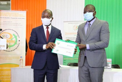 Cérémonie de remise officielle de la plateforme électronique de gestion des contrats routiers