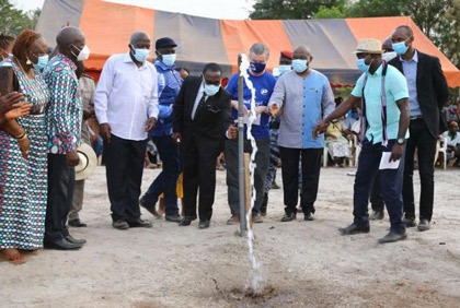 Inauguration d`un forage d`eau à BEZIBOUO-ZUZUA (Issia)