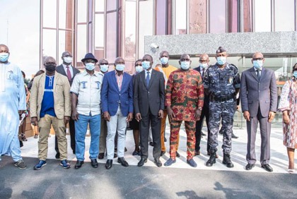 Remise de masques aux acteurs du secteur des Transports