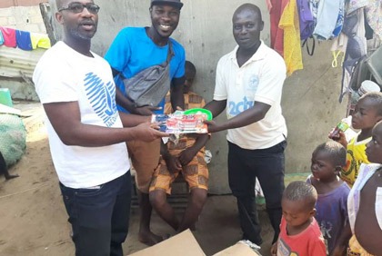 Noël 2020 : Michel Boni cadeaute les enfants d`une communauté de pêcheurs de Jacqueville