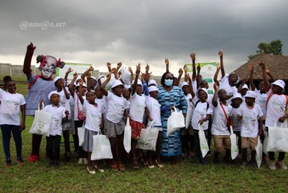 Anguédedoudou et Kossihouen: des enfants découvrent l’univers de la gestion de la salubrité en Côte d’Ivoire