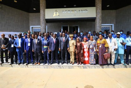 Côte d’Ivoire/Commerce intérieur : le Ministre Souleymane Diarrassouba procède à l’ouverture des travaux des états généraux des marchés à Grand-Bassam