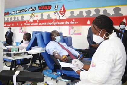 Santé: opération don de sang du ministère de la Promotion de l’Investissement Privé