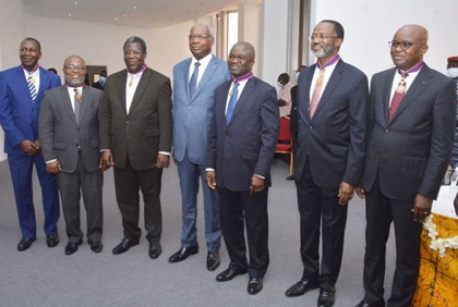 Décoration: 10 personnalités  du secteur de l`économie numérique et de la poste faites « commandeur de l`ordre du mérite »