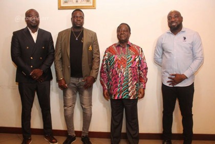 Les artistes Zouglou Yodé et Siro reçus par le président Bédié