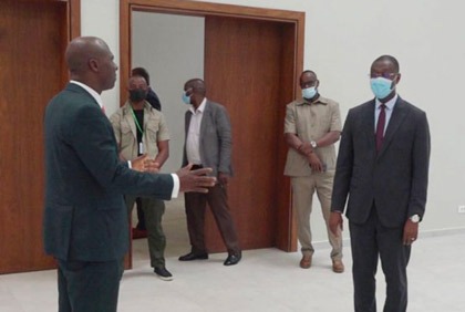 Le ministre Moussa Sanogo s`assure des travaux d`achevement du Centre Sportif, Culturel et des TIC Ivoiro-Coréen