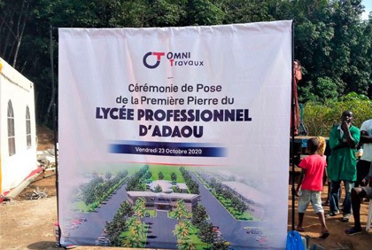 Cérémonie de pose de la première pierre du lycée technique et professionnel d`Adaou