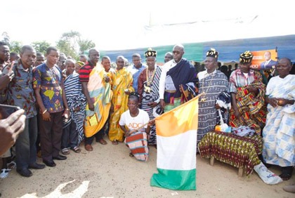 Le ministre Alain-Richard Donwahi invite les populations de la Nawa à s’incrire dans le développement en votant le candidat du RHDP