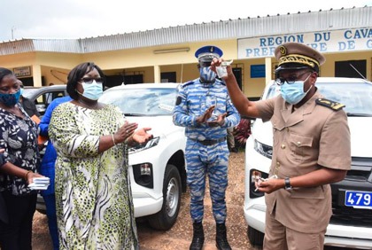 Le Conseil Régional du Cavally dote le corps préfectoral de Guiglo et la compagnie de gendarmerie de la région de 5 véhicules et 10 motos