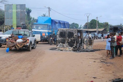 Manifestation à Yopougon : plusieurs véhicules de transport incendiés