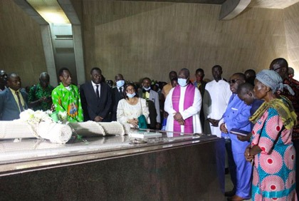 Commémoration du 115è anniversaire de naissance : les Actes du colloque international sur l’œuvre de paix d’Houphouët-Boigny dédicacés