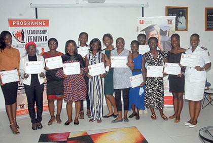 Cérémonie de remise de diplôme relative à une formation de la fondation Benianh