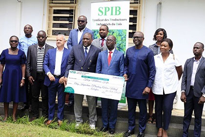 Reboisement : cérémonie de remise de financement relative à l'opération 