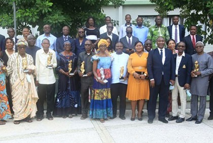 Cérémonie d`hommage aux enseignants du département d`anglais à la retraite
