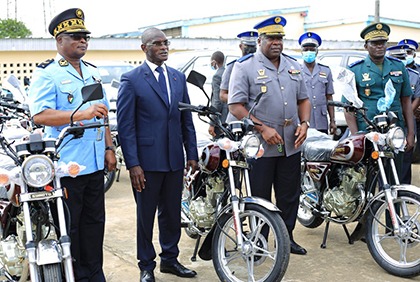 Cérémonie de remise de matériels roulants aux forces de défense et de sécurité et aux corps préfectoral