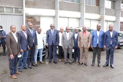 Treichville: Cérémonie de remise de matériels roulants, d’équipements de travail aux agents municipaux