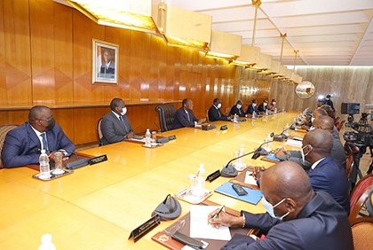 Le Président de la République échange avec les ministres gouverneurs de district autonomes