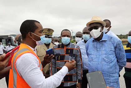 Bouaké : visite de terrain des chantiers de construction d’infrastructures sportives