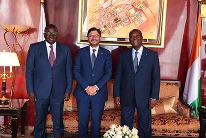 Entretien du Président de la République, S.E.M. Alassane Ouattara avec S.E.M. Ricardo Lopez-Aranga Jagu