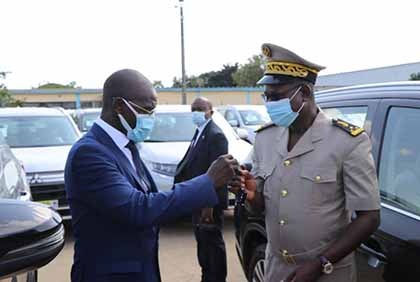 Administration publique : 61 véhicules de commandement remis aux préfets et sous-préfets par le gouvernement