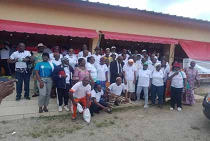 Personnes âgées  et activités ludiques et de 9 pour la sortie-détente des Séniors initiée par le Ministère du Tourisme et des Loisirs !