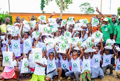 Greenfield offre 1100 kits scolaires aux enfants de Liliyo