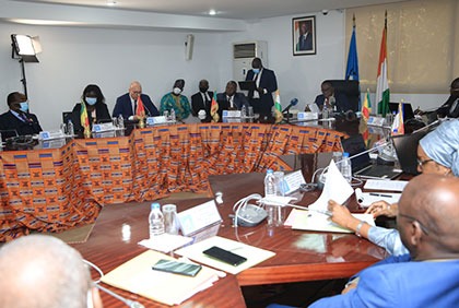 Coopération: Assemblée Générale de l'Association Internationale des Conseils économiques et sociaux et institutions similaires