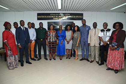 Culture: la famille de feu Léonard Groguhet reçoit un don du Président de la république