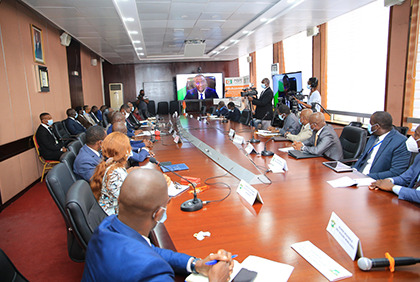 Budget : cérémonie de présentation de l'état de fonctionnement de la plateforme Teleliasse au Ministre Moussa Sanogo