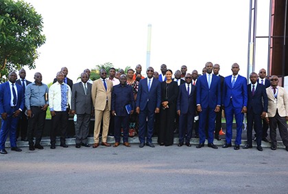 Cérémonie de remise des clés de 10 véhicules aux administrateurs de crédits