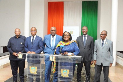 La ministre de la Fonction Publique et de la Modernisation de l'Administration à l'Assemblée nationale
