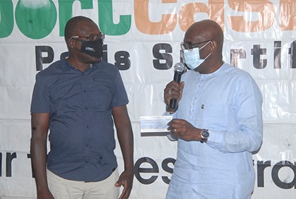 Action sociale: La LONACI offre vingt millions à 4 clubs de football