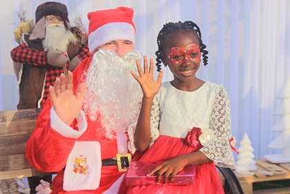 Célébration de l’arbre de noël à l'Hôpital Mère-Enfant Dominique Ouattara de Bingerville