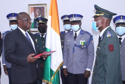 Prix d'excellence de l'armée 2020: réception des lauréats par le ministre de la défense