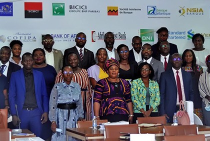 Lutte contre la corruption : la HABG et la CENTIF sensibilisent les  banques et établissements financiers