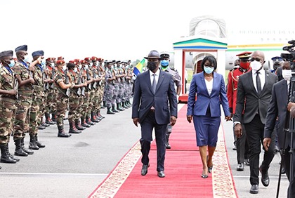 Arrivée du Président de la République Alassane Ouattara à Libreville pour une visite d’amitié et de travail