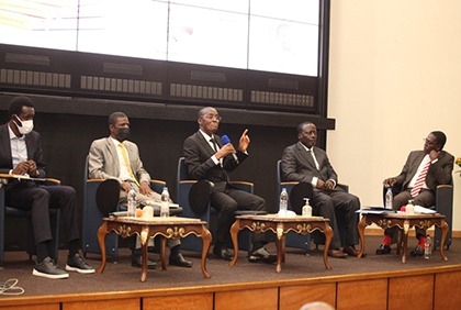 Dédicace du livre : « La problématique de l’entrepreneuriat en Côte d’Ivoire-La dernière guerre contre la pauvreté et le chômage », du Dr Aka Elété