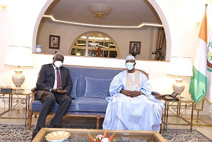 Entretien du Président de la République, S.E.M. Alassane Ouattara, avec le Président de la Commission de l'Union Africaine, M. Moussa Faki Mahamat