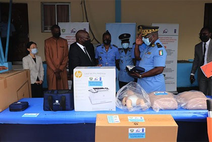 Renforcement des capacités opérationnelles : cérémonie de remise d’équipements à la Police Nationale