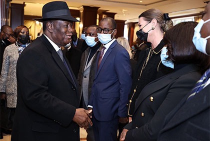 Arrivée du Président de la République, S.E.M. Alassane OUATTARA,  et de la Première Dame, Mme Dominique OUATTARA, à Bruxelles (Belgique)
