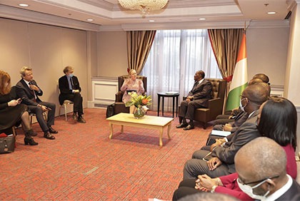 Entretien du Président de la République, S.E.M. Alassane Ouattara, avec la Commissaire européenne aux Partenariats internationaux, Mme Jutta Urpilainen