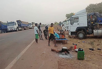 Embargo de la CEDEAO : l’Union des Chauffeurs Routiers de l’Afrique de l’Ouest  plaide pour une suspension des sanctions et l’ouverture pour 3 jours des frontières