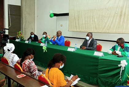 Cérémonie d'ouverture de la première soutenance groupée de thèse de médecine de l'année académique 2021-2022